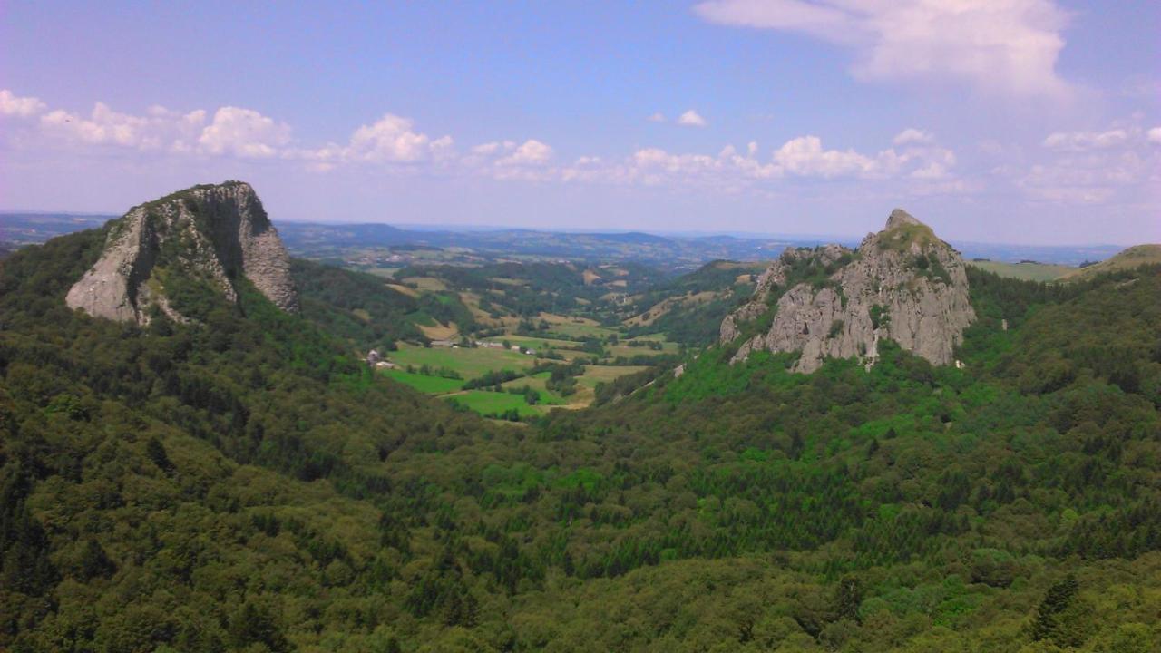 Tulipe, Appartement 5 Personnes, Entre Sancy Et Volcans D'Auvergne เออร์ซิวัล ภายนอก รูปภาพ