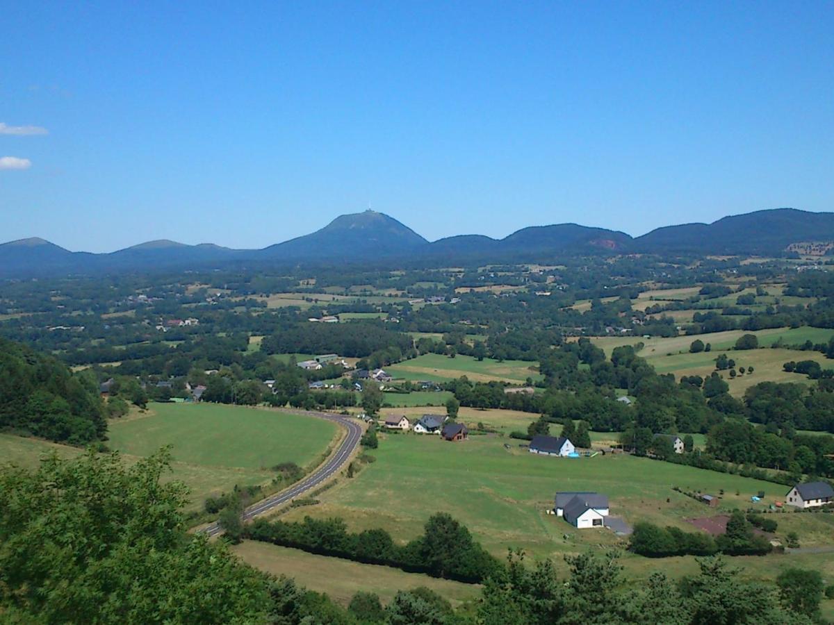 Tulipe, Appartement 5 Personnes, Entre Sancy Et Volcans D'Auvergne เออร์ซิวัล ภายนอก รูปภาพ